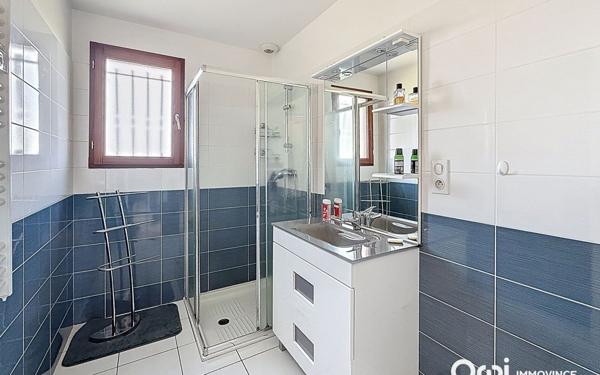 Maison à vendre    3 pièces •  Neuvéglise