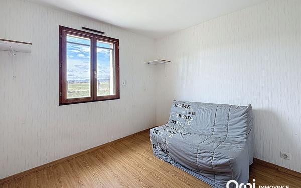 Maison à vendre    3 pièces •  Neuvéglise