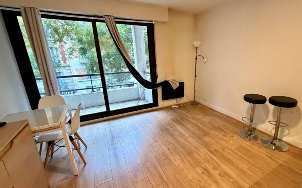 Appartement à louer    1 pièce •  Paris 12