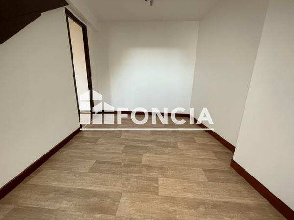 Location Appartement 2 pièces 22.54 m² - 11 RUE FEBVOTTE Tours 37000