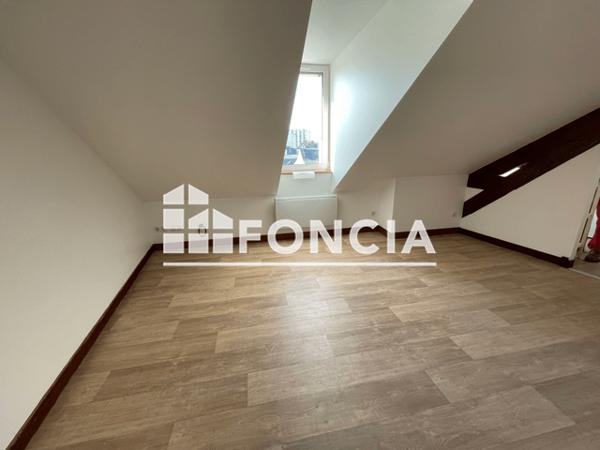 Location Appartement 2 pièces 22.54 m² - 11 RUE FEBVOTTE Tours 37000
