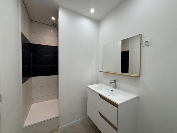 Appartement
         4 pièces
        - 110 m² 248 000 € *