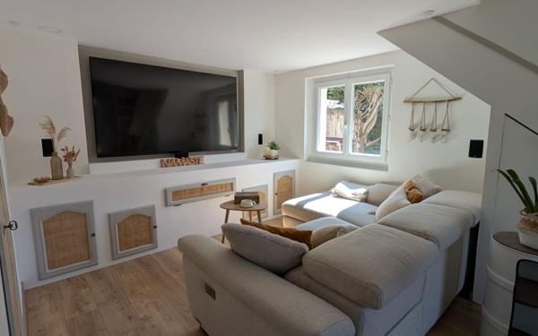 Maison à vendre    5 pièces • 126,53 m2 Montfrin