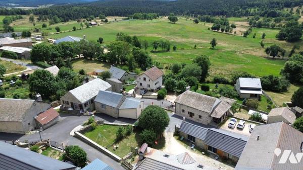 A VENDRE MAISON A LAJO ET GITE & CHAMBRES D'HOTES 