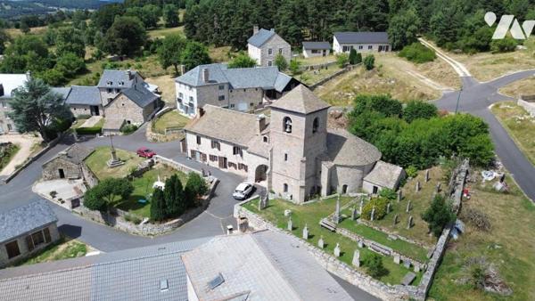 A VENDRE MAISON A LAJO ET GITE & CHAMBRES D'HOTES 