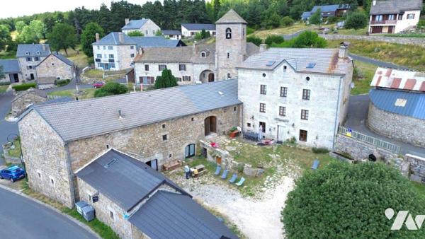 A VENDRE MAISON A LAJO ET GITE & CHAMBRES D'HOTES 