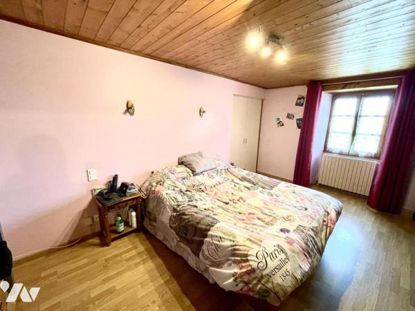 A VENDRE MAISON A LAJO ET GITE & CHAMBRES D'HOTES 
