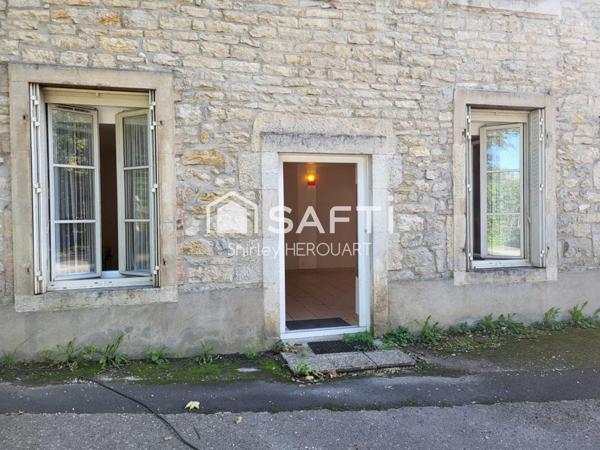 Appartement rez-de-jardin à Casamène