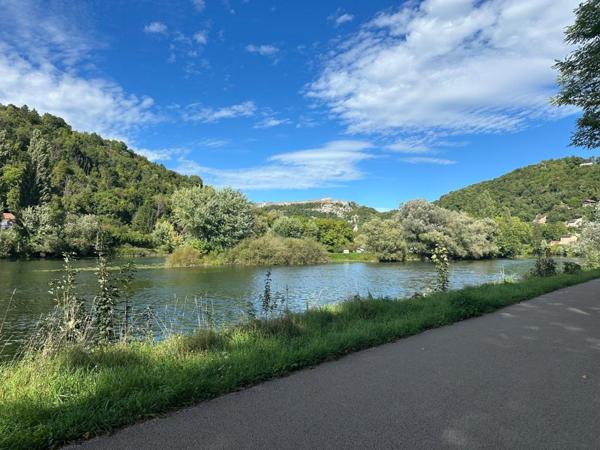 Appartement rez-de-jardin à Casamène