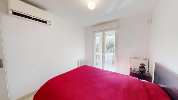 Appartement T3 en rez-de-chaussée avec terrasse et jardin privatif