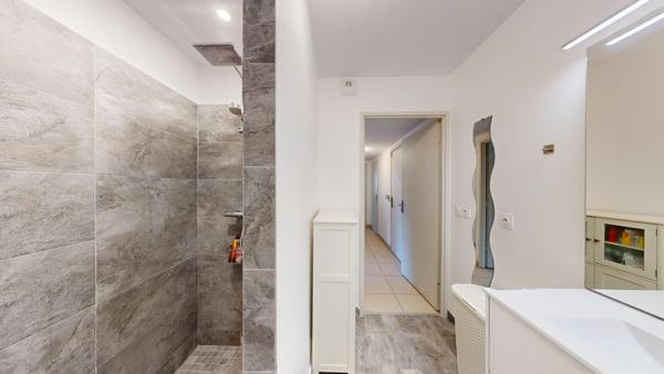 Appartement T3 en rez-de-chaussée avec terrasse et jardin privatif