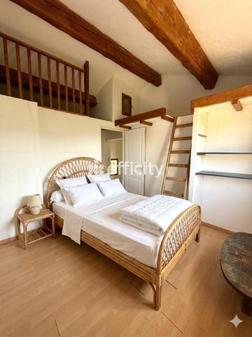 Maison
         6 pièces
        - 159 m² Bien prestige 450 000 € *