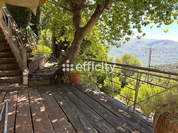 Maison
         6 pièces
        - 159 m² Bien prestige 450 000 € *