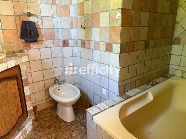Maison
         6 pièces
        - 159 m² Bien prestige 450 000 € *