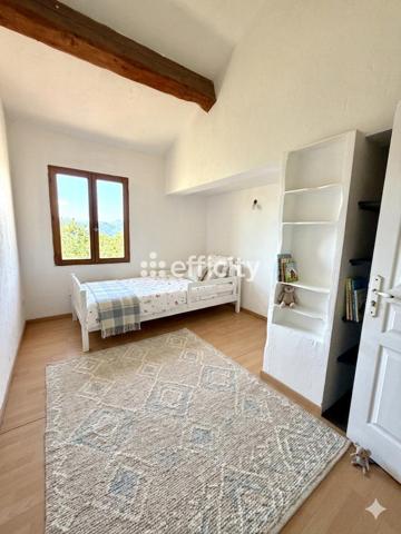 Maison
         6 pièces
        - 159 m² Bien prestige 450 000 € *