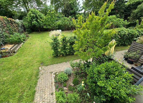 Grande maison avec dépendances et grand garage à vendre à Nantes Bords de Sèvres