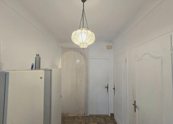 Grande maison avec dépendances et grand garage à vendre à Nantes Bords de Sèvres