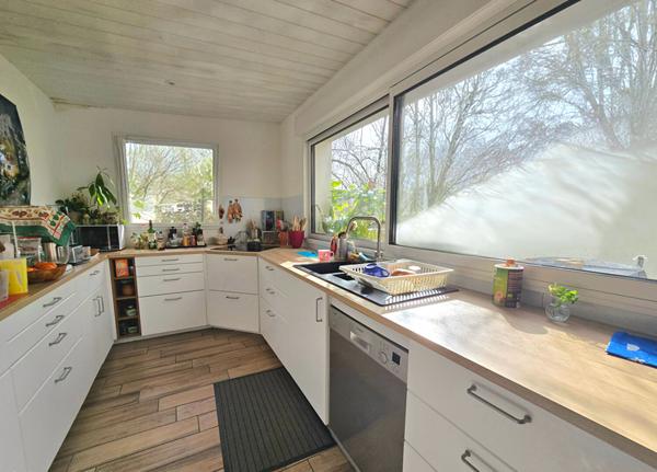 Grande maison avec dépendances et grand garage à vendre à Nantes Bords de Sèvres