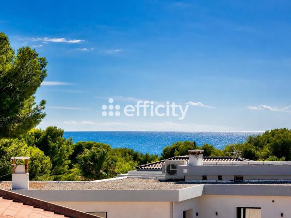 Maison
         7 pièces
        - 245 m² 895 000 € *
