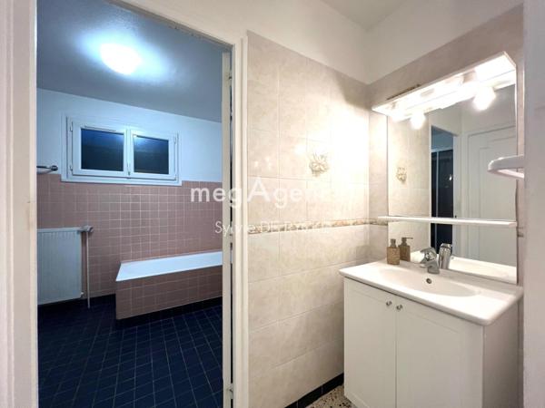 Maison à PARON, 89100 - 5 pièces 138m²