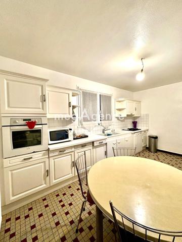 Maison à PARON, 89100 - 5 pièces 138m²