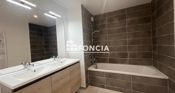 À vendre Appartement 4 pièces 84 m² - Rillieux-la-pape 69140