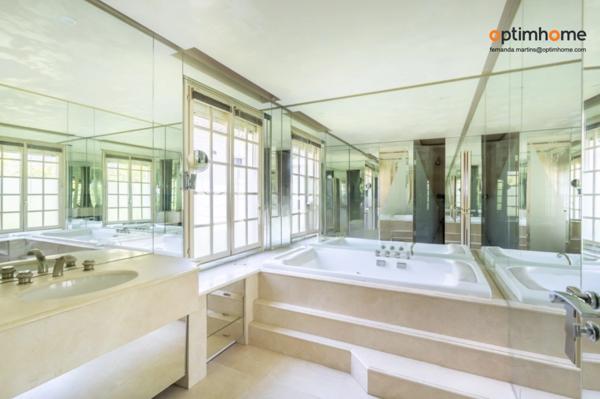 BIEN RARE : Élégante Maison de 150 m² dans une Impasse Privée à Neuilly-Sur-Seine