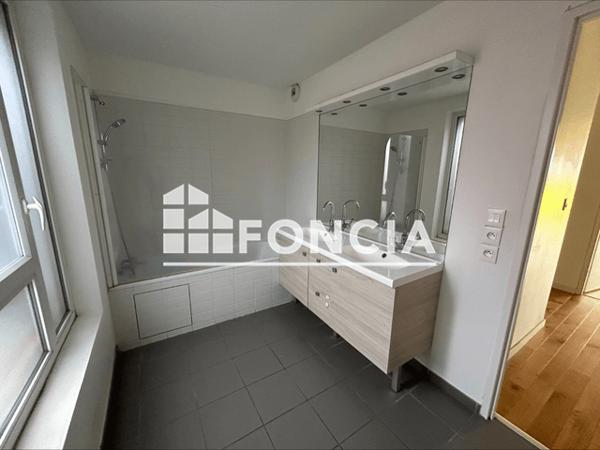 Location Appartement 3 pièces 80.65 m² - 259 RUE VAISSEAU LE VENGEUR Lille 59000