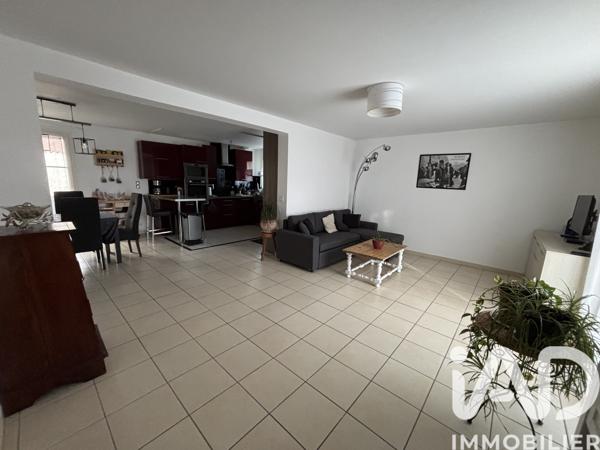 Maison à vendre 6 pièces 127 m² Courville-sur-Eure