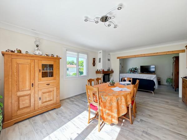 Maison T4 avec garage sur 827m² de terrain - LE PERRIER