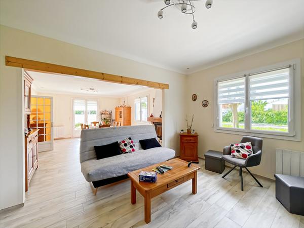 Maison T4 avec garage sur 827m² de terrain - LE PERRIER