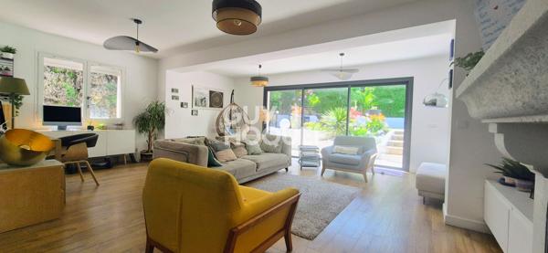 Maison Bouc Bel Air 138 m2, 3 chambres, sur terrain de 517 m2 avec piscine