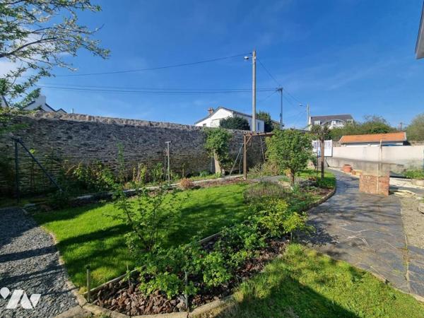 SAINT-NAZAIRE, quartier SAUTRON, MAISON FACE MER