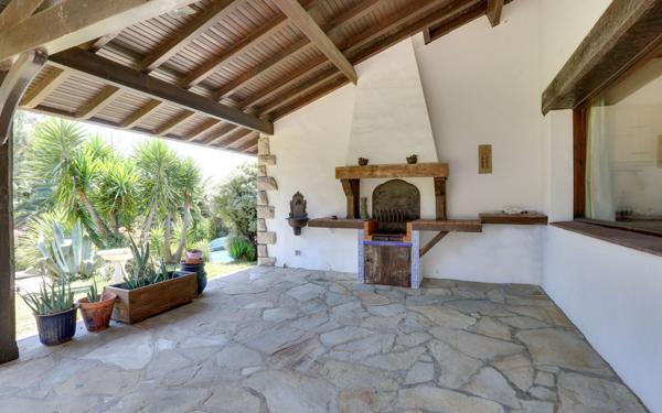 Maison à vendre    5 pièces •  Urrugne