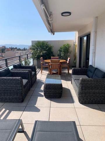 ST RAPHAEL AU DERNIER ETAGE F4 APERCU MER Saint-Raphaël (83700)