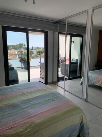 ST RAPHAEL AU DERNIER ETAGE F4 APERCU MER Saint-Raphaël (83700)