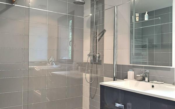 Maison à vendre    8 pièces •  Étiolles