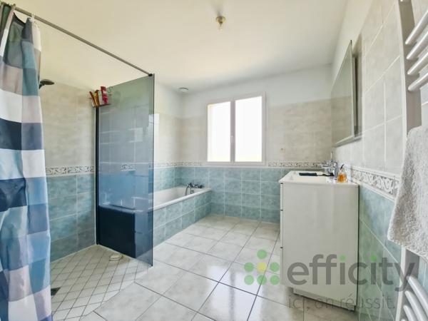 Maison 7 pièces - 160 m² Exclusivité efficity