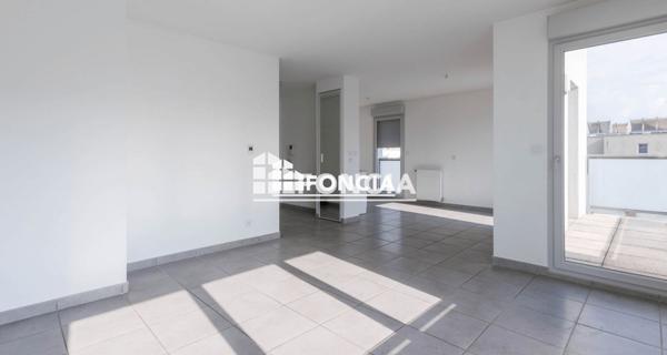 Location Appartement 3 pièces 71.05 m² - Décines-charpieu 69150