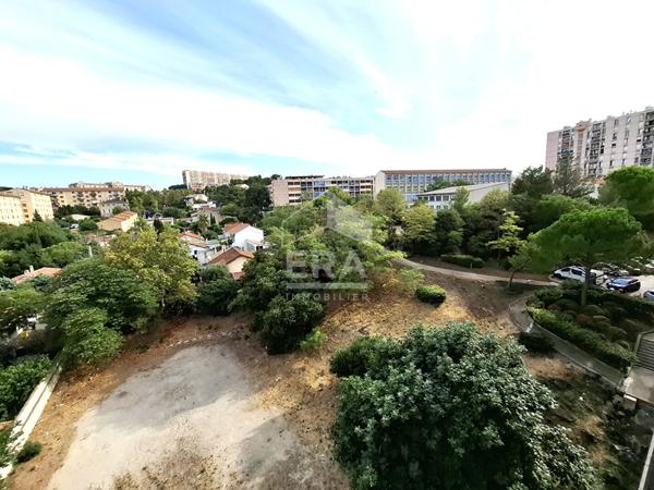 Charmant Appartement à Vendre à Marseille - Vue Mer !
