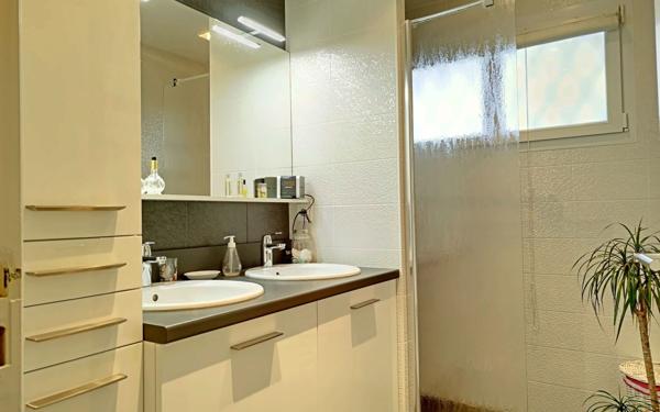 Maison à vendre    3 pièces •  Cholet