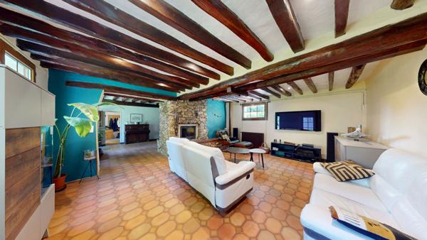 Maison 7 pièce(s) 215 m2