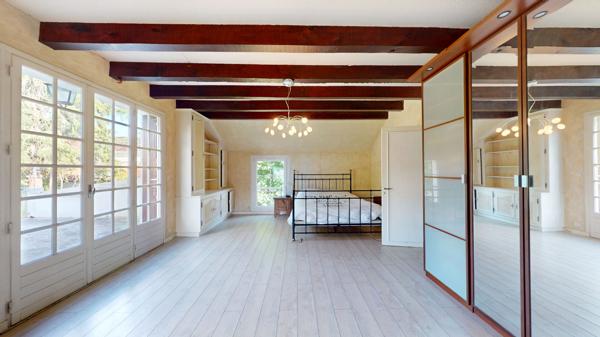 Maison 7 pièce(s) 215 m2