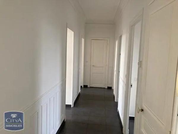 Appartement à louer 4 pièces 76.85m²