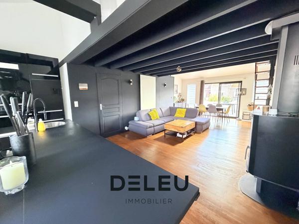 PROCHE CROIX, à Wasquehal, maison de 106m² (120m² utiles) avec terrasse, jardin et garage