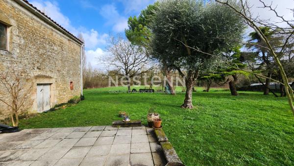 Grande maison de famille avec suite parentale, dépendances, grange sur un grand terrain à Doix les Fontaines