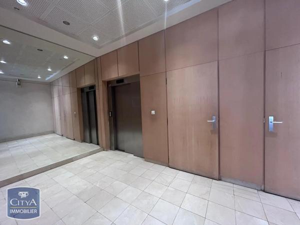 Appartement à louer 3 pièces 83.6m²