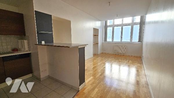 EXCLUSIVITÉ : EPERNAY CENTRE - Appartement T3 - 52 m² - Ascenseur - Parking sécurisé