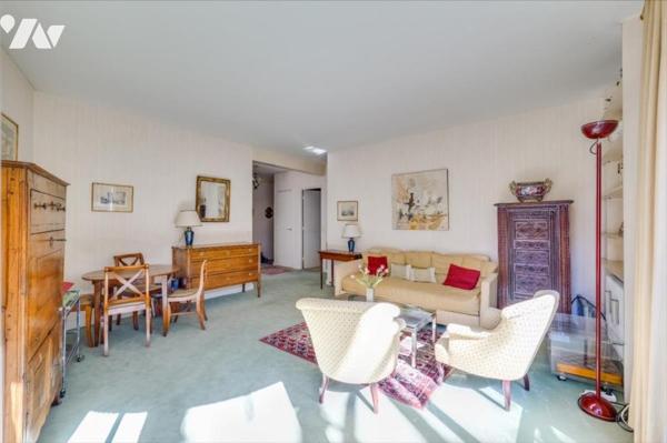 Notaire - PARIS XVIème Mirabeau - Appartement en pignon avec terrasse