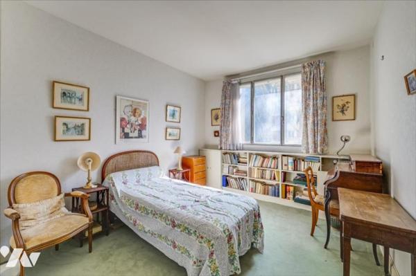 Notaire - PARIS XVIème Mirabeau - Appartement en pignon avec terrasse